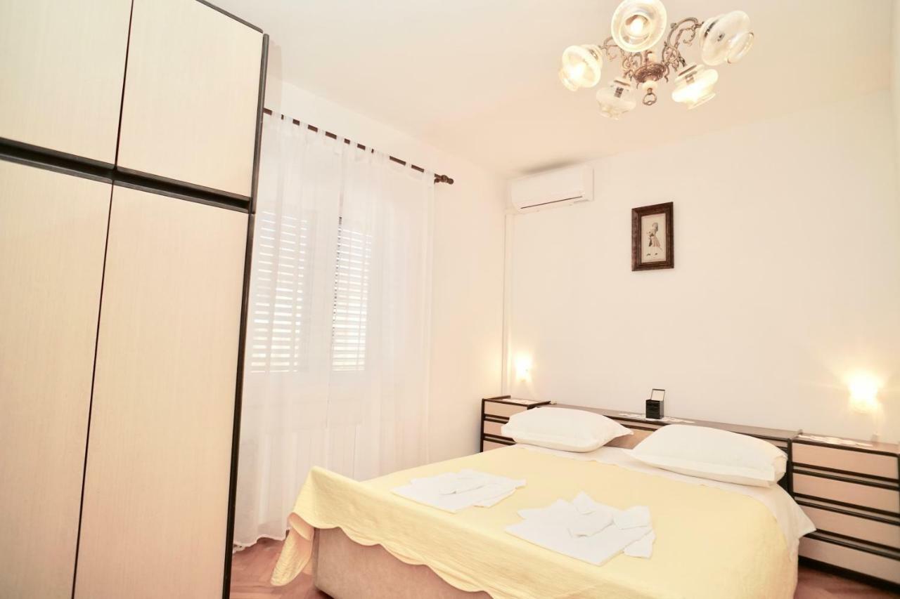 House Mariposa Hotel Trogir Eksteriør billede